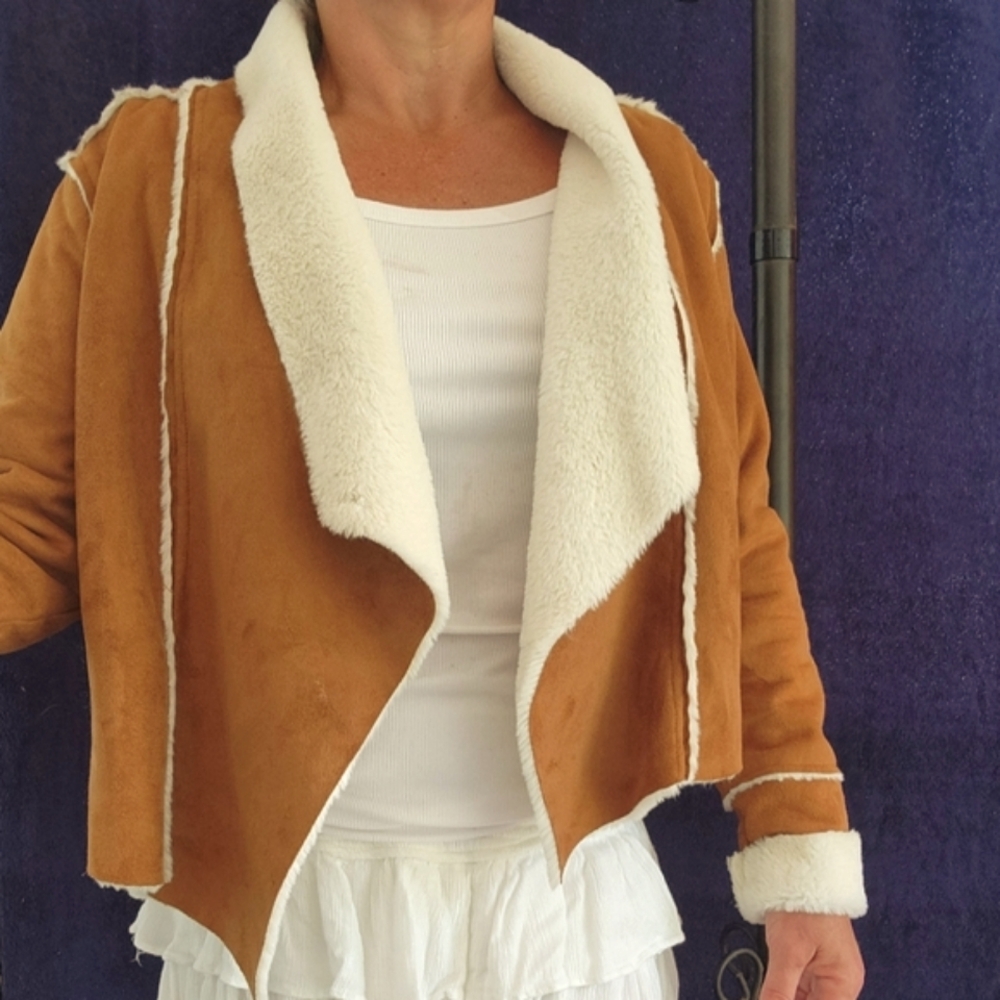 Chic faux sheepskin jacket